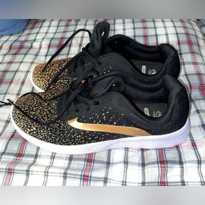 Men’s Athletic Works Black & Gold Sneakers